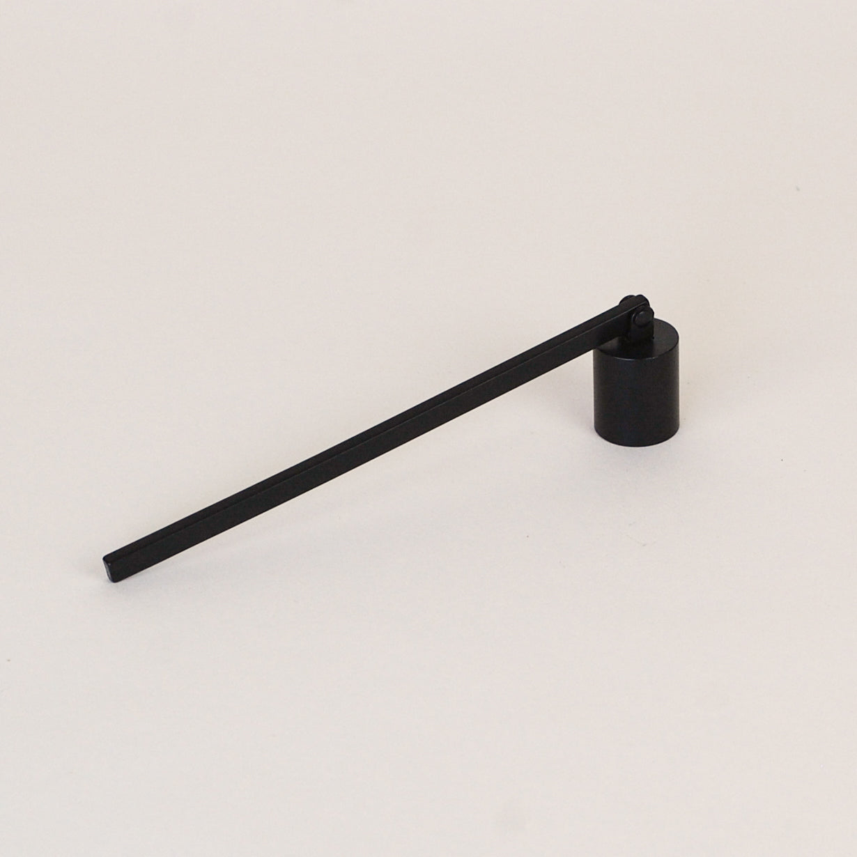 CANDLE SNUFFER